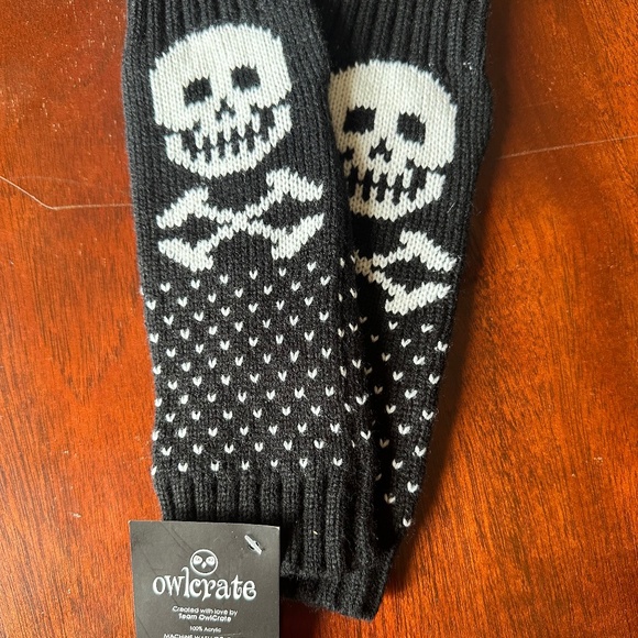 Owlcrate Accessories - Owlcrate NWT Skull Fingerless Gloves Hand Warmers